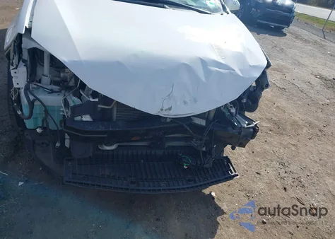 2018 Toyota Corolla Le z USA, uszkodzony, nr VIN 2T1BURHE5JC014565